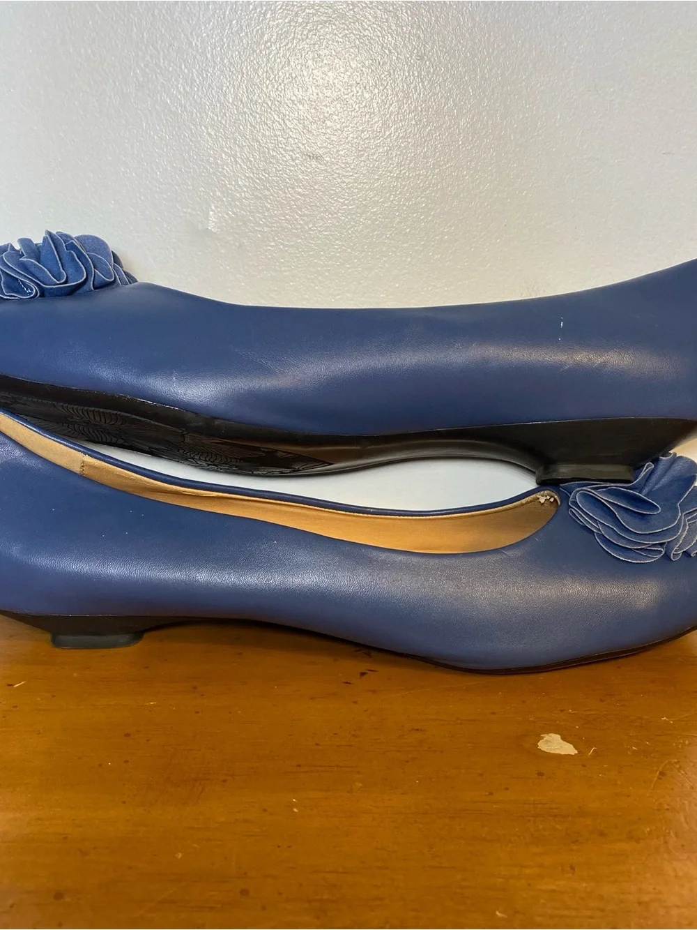 Comfortview Women's Size 12 Navy Blue Slip On Flats Shoes Flower Pom Pom